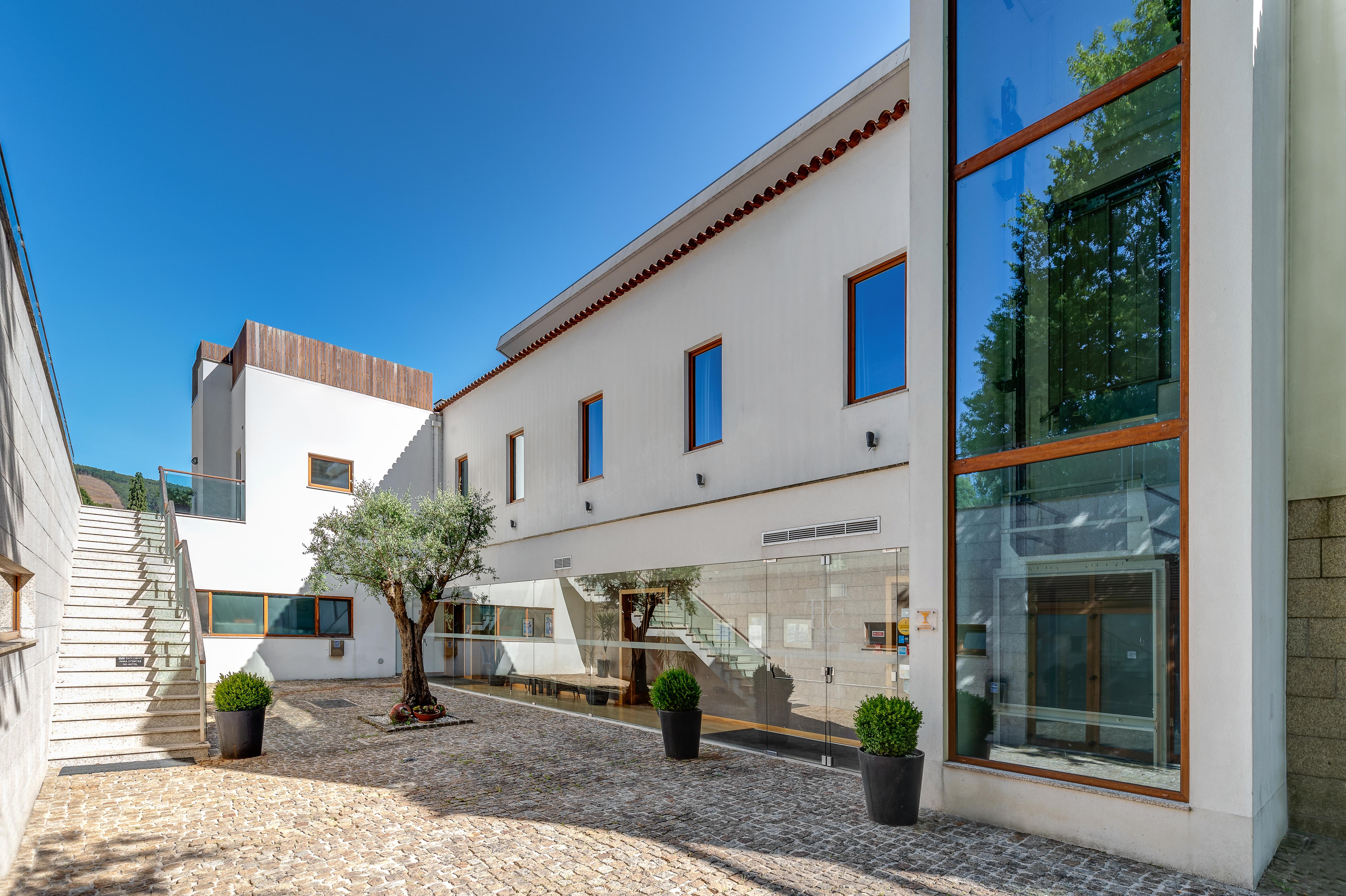 Hotel Rural Vale Do Rio Oliveira de Azemeis Exterior photo